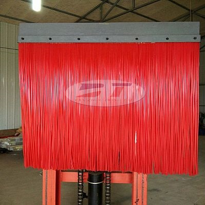 東泰生產(chǎn)紅色聚氨酯擋煤簾 落煤管阻燃防風簾